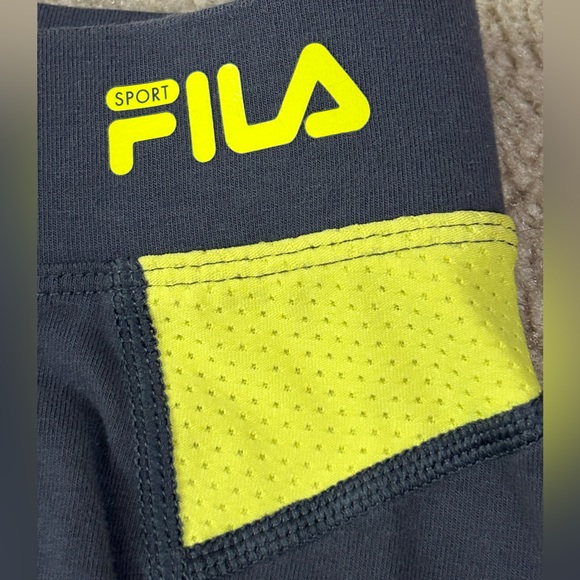 FILA athletic wear - Picture 4 of 4